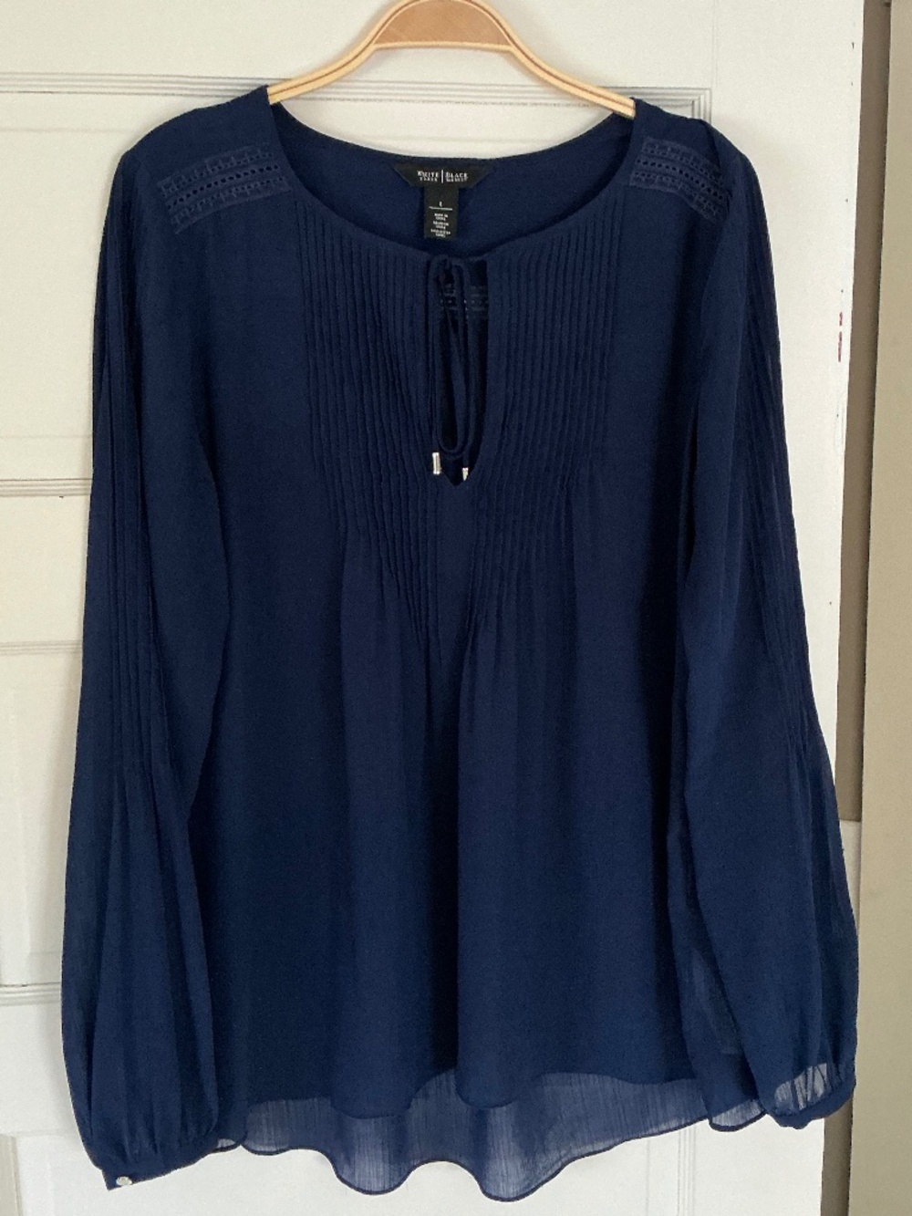 White House Black Market Blouse Navy Blue Size 8 Boho Style Top - Picture 4 of 13
